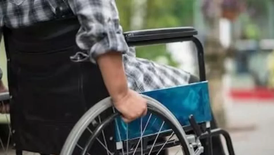 Persona en silla se ruedas